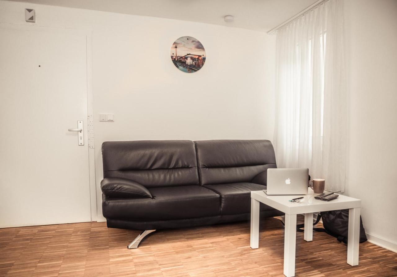 Altstadt Apartment Alisa Дюселдорф Екстериор снимка