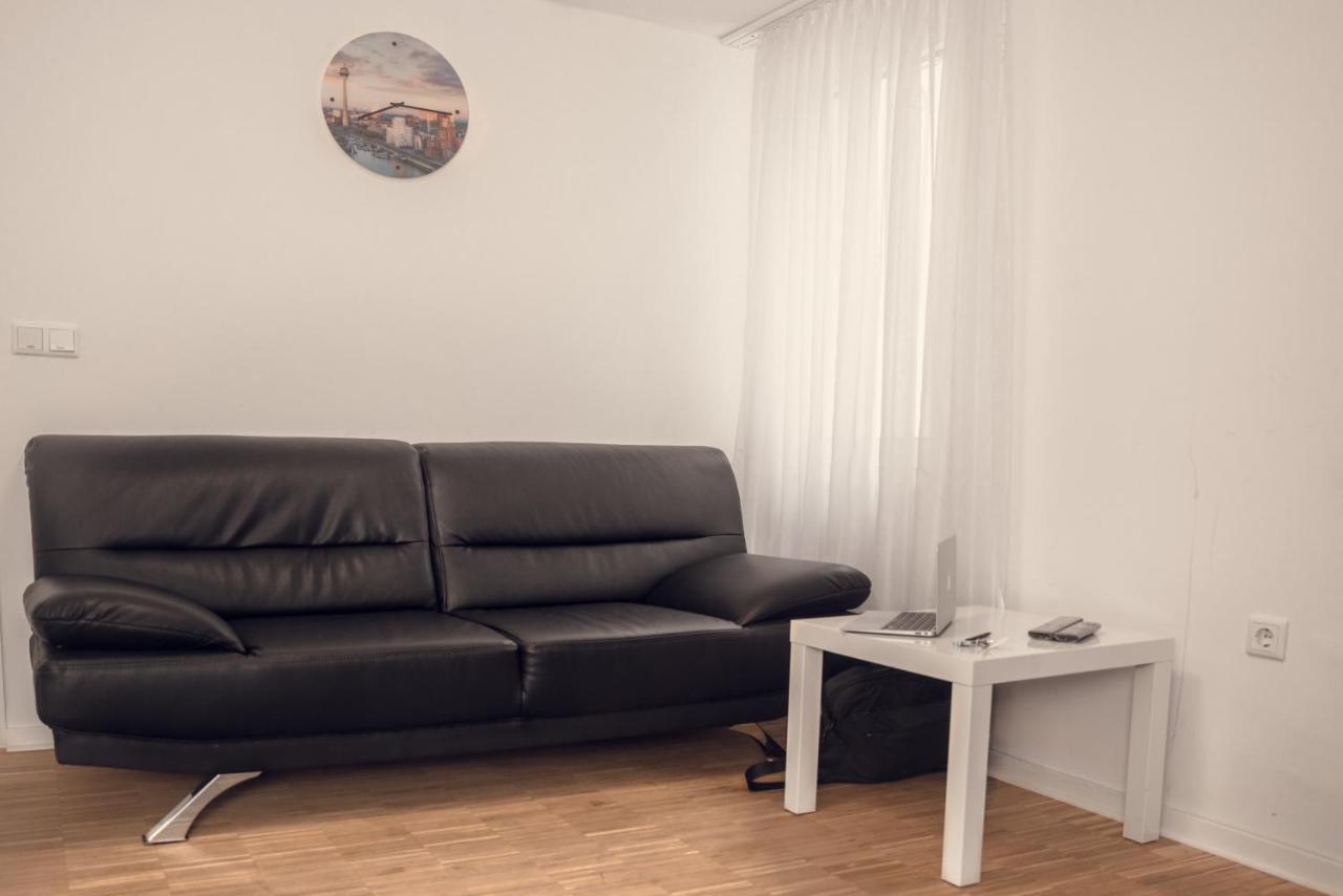 Altstadt Apartment Alisa Дюселдорф Екстериор снимка