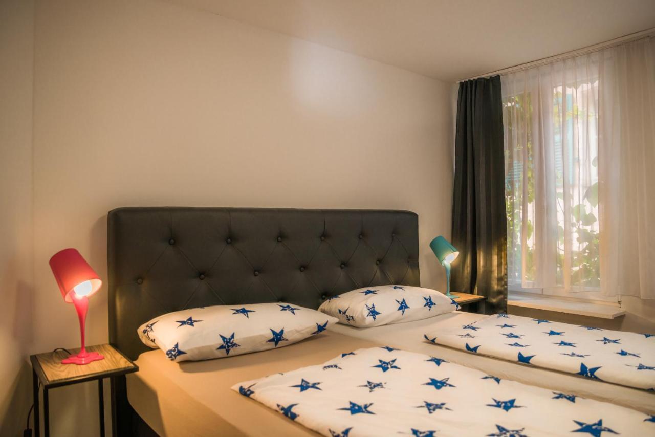 Altstadt Apartment Alisa Дюселдорф Екстериор снимка