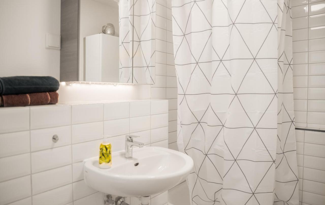 Altstadt Apartment Alisa Дюселдорф Екстериор снимка