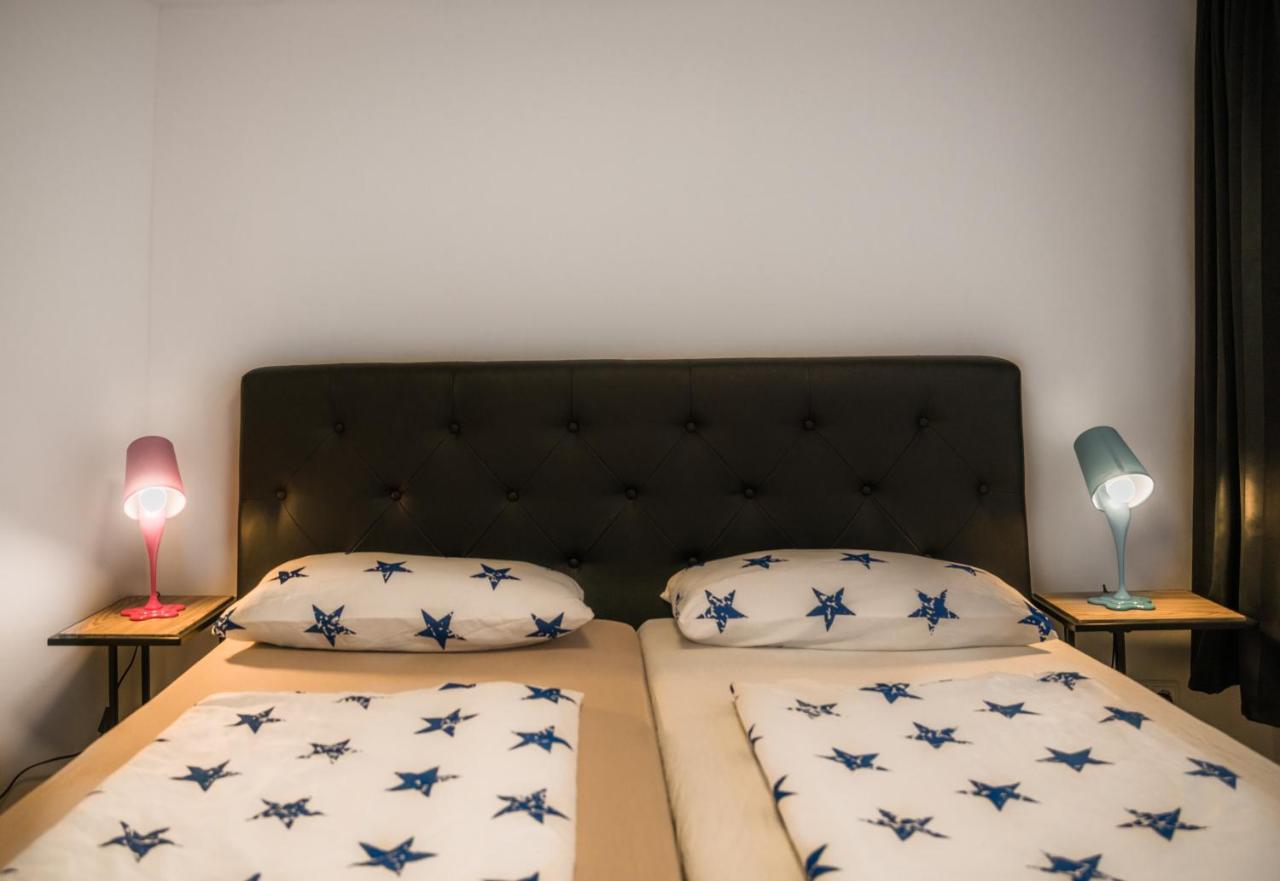 Altstadt Apartment Alisa Дюселдорф Екстериор снимка