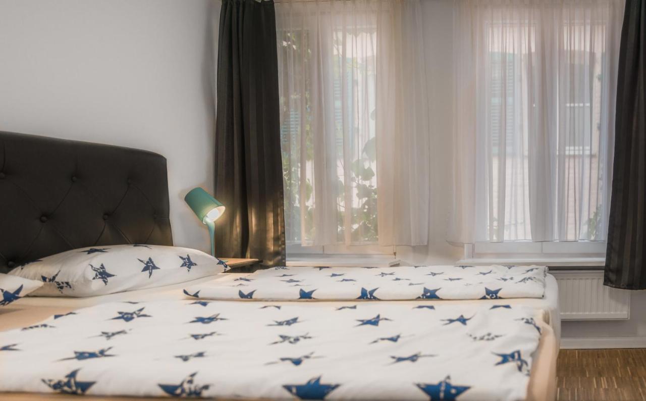 Altstadt Apartment Alisa Дюселдорф Екстериор снимка