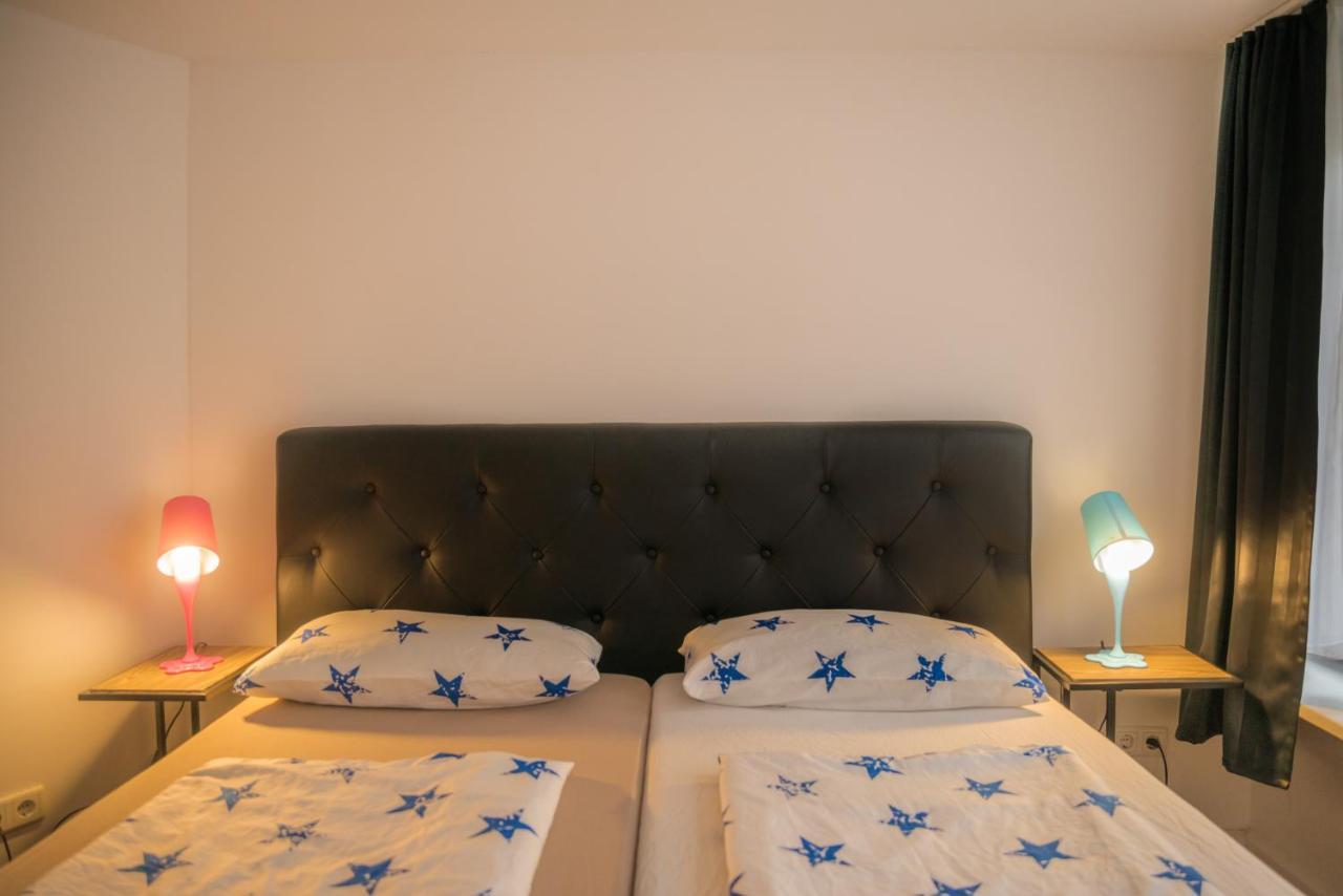 Altstadt Apartment Alisa Дюселдорф Екстериор снимка