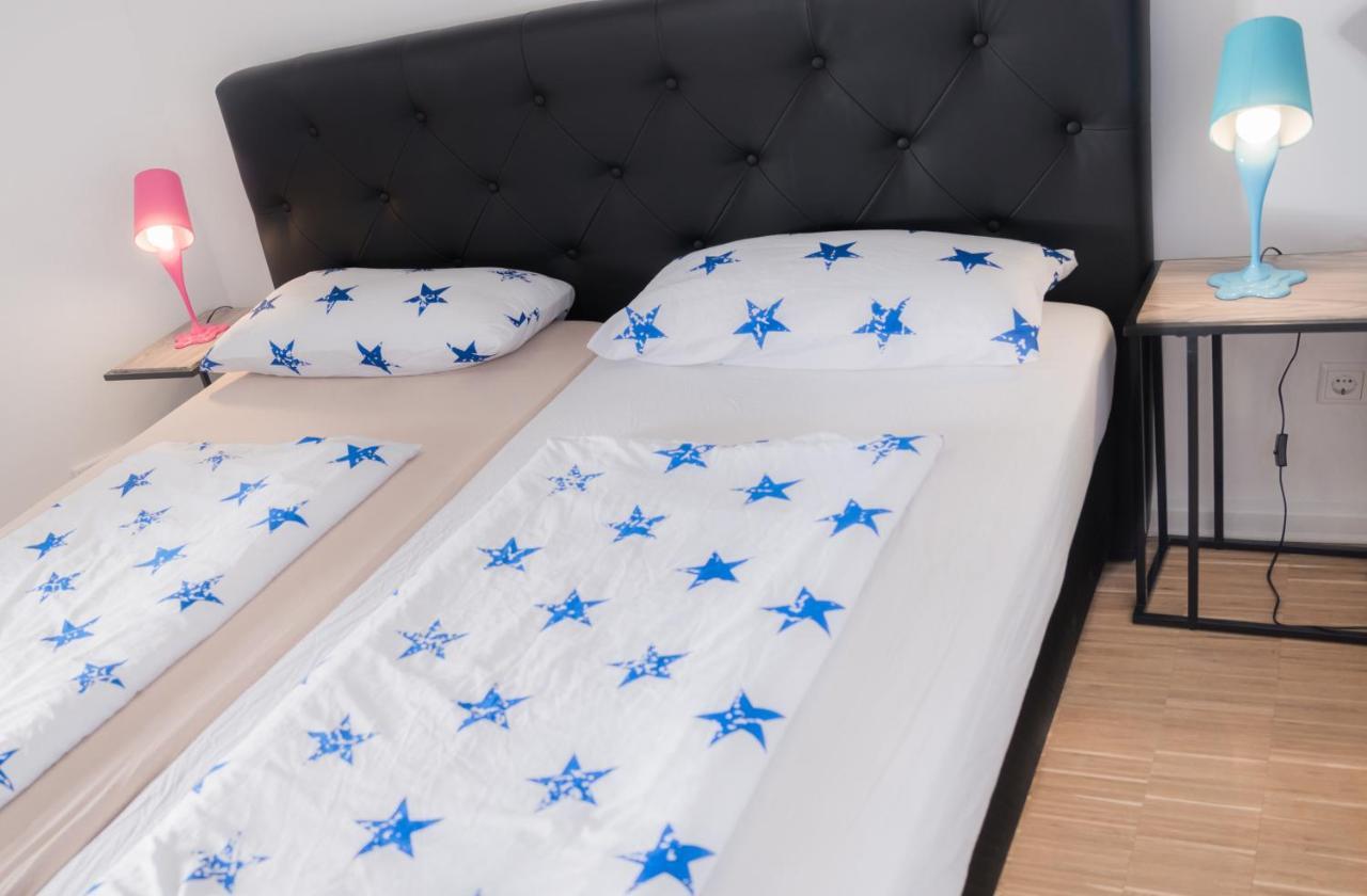 Altstadt Apartment Alisa Дюселдорф Екстериор снимка
